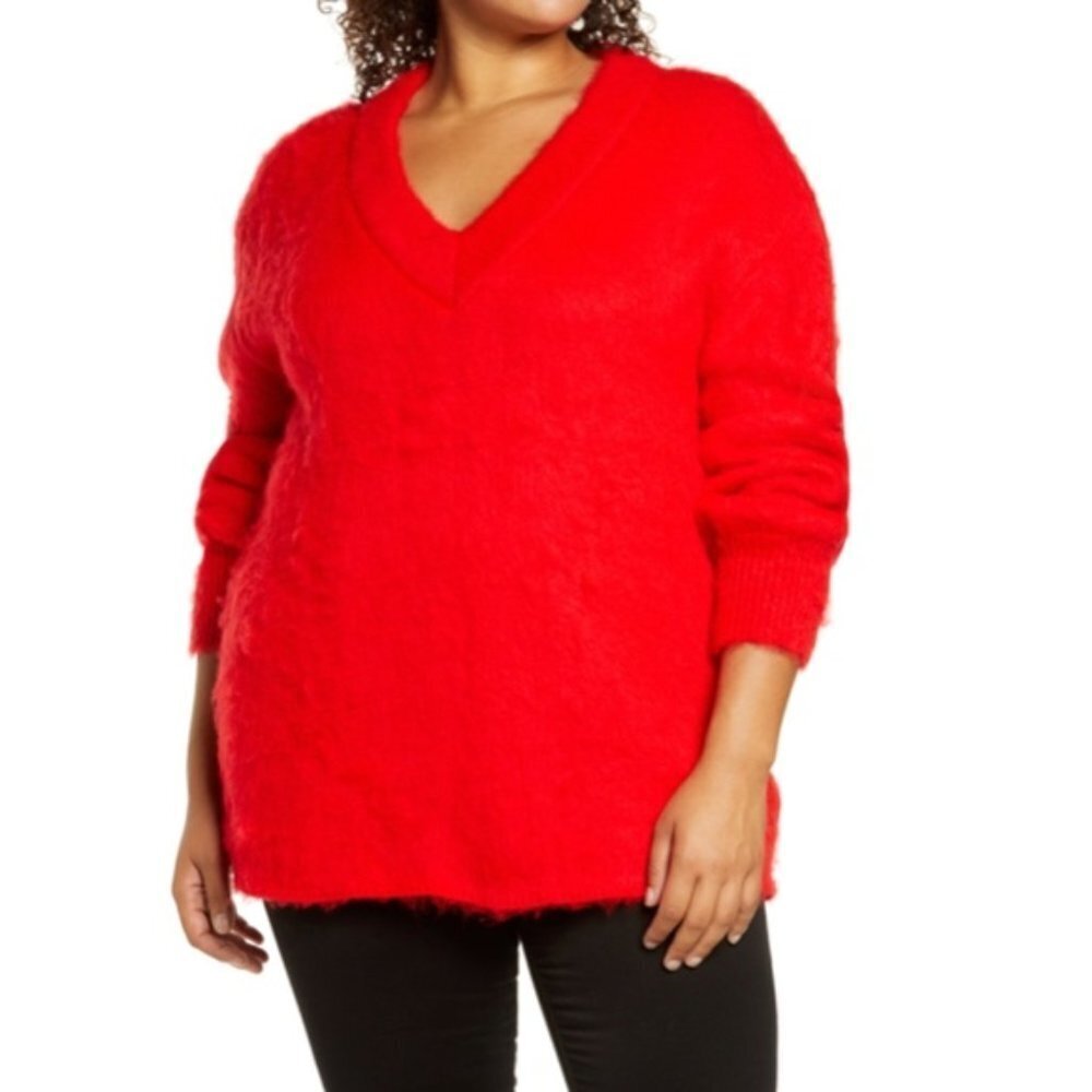 BP Fuzzy Eyelash V Neck Tunic Sweater